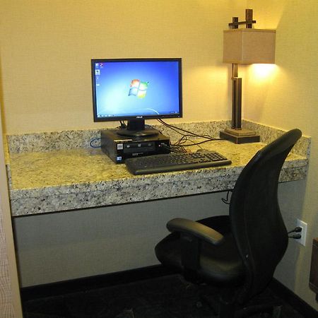 Little Missouri Inn & Suites New Town Экстерьер фото