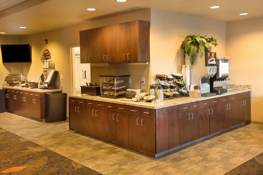 Little Missouri Inn & Suites New Town Экстерьер фото