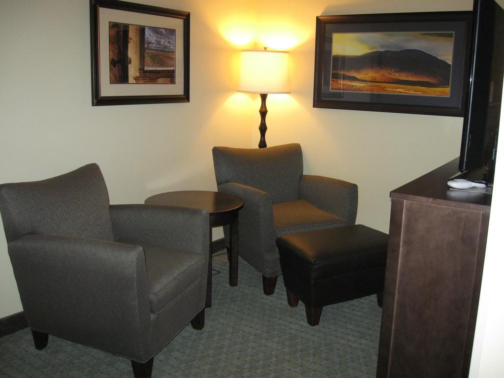 Little Missouri Inn & Suites New Town Номер фото