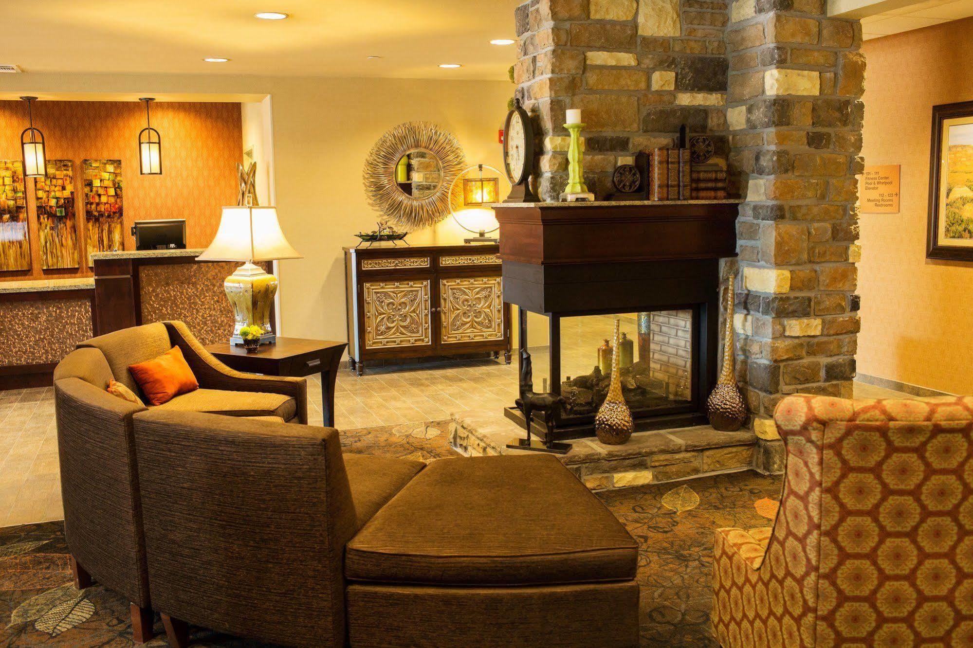 Little Missouri Inn & Suites New Town Экстерьер фото
