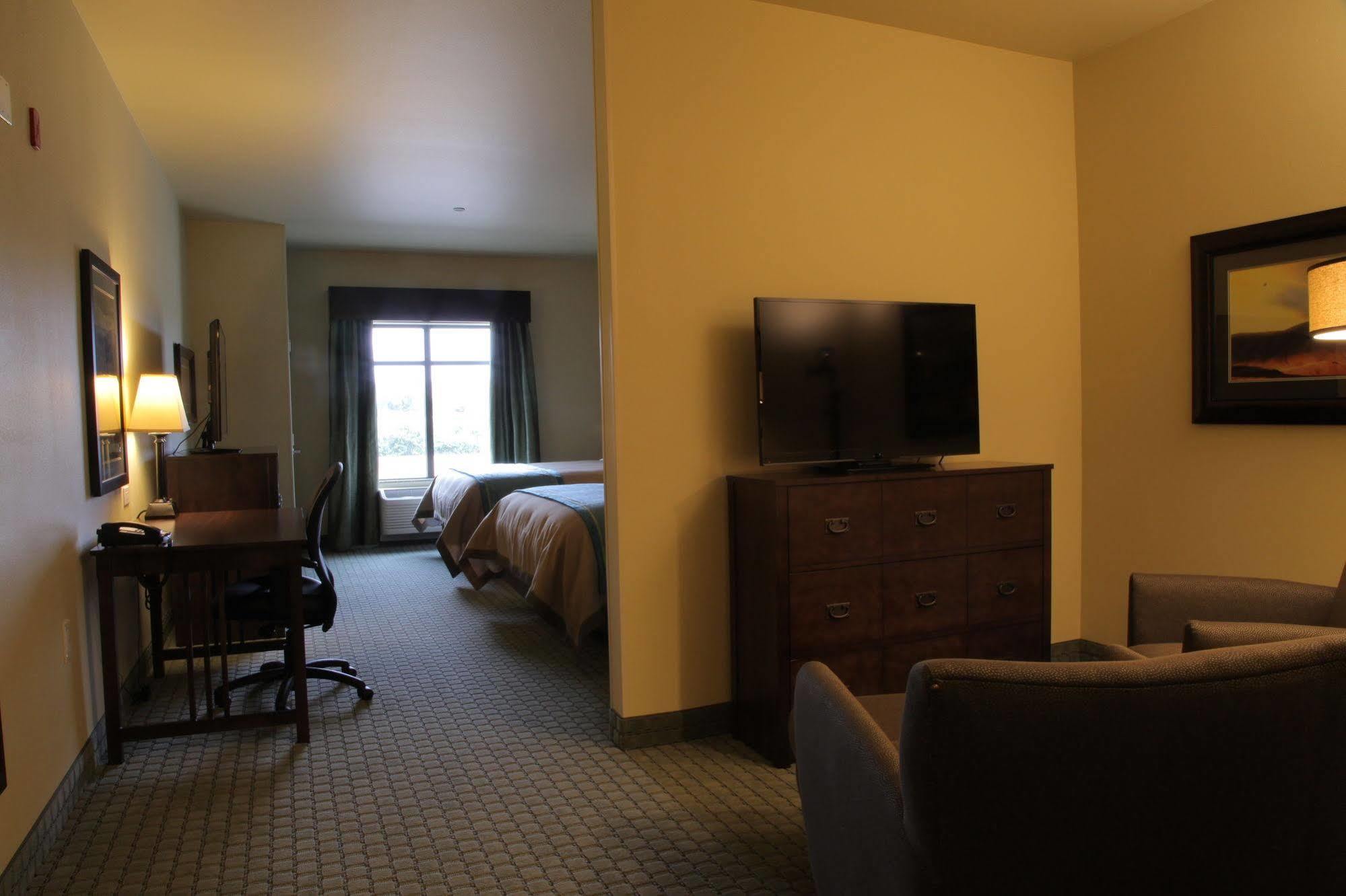 Little Missouri Inn & Suites New Town Экстерьер фото