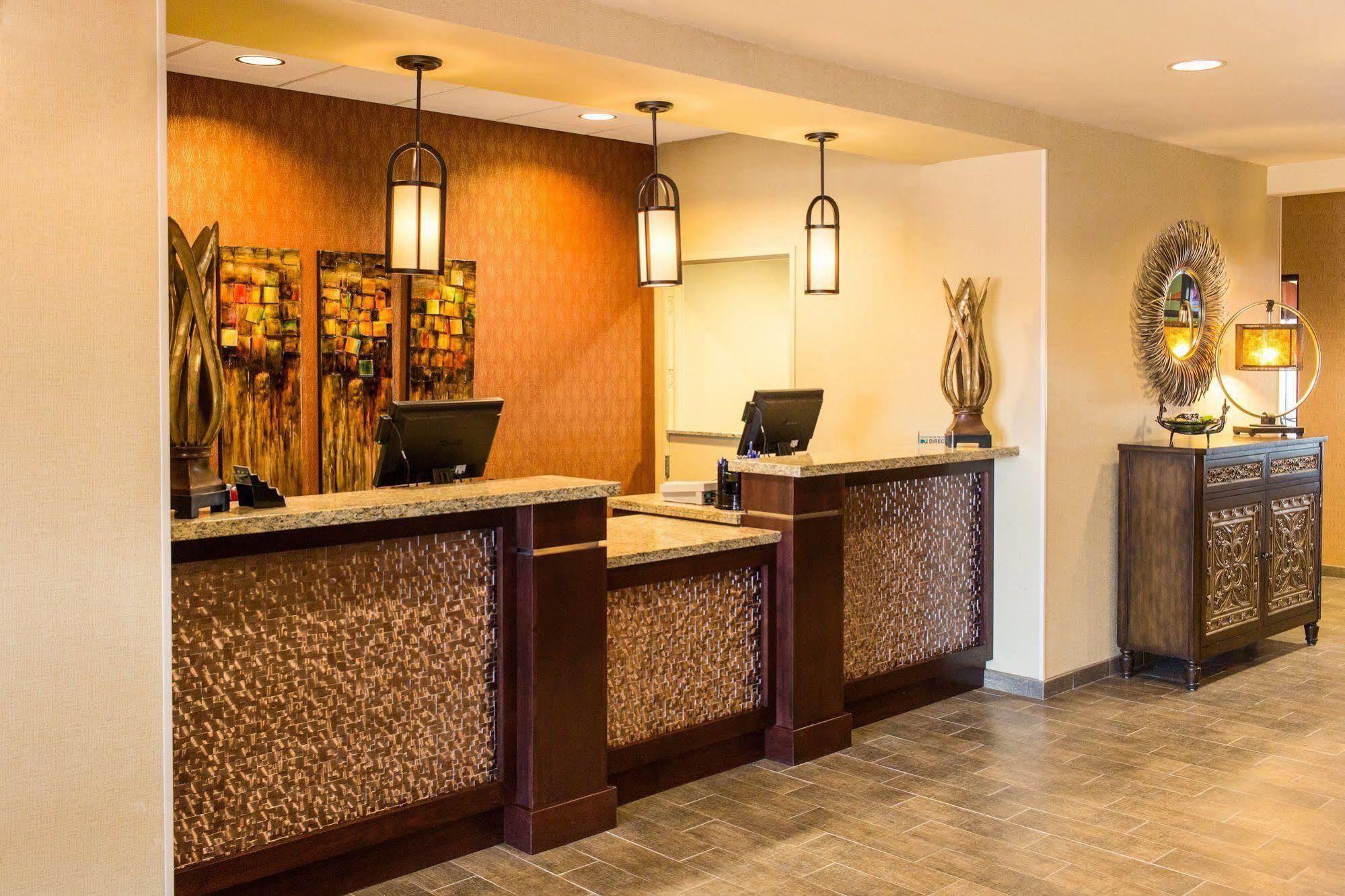 Little Missouri Inn & Suites New Town Экстерьер фото